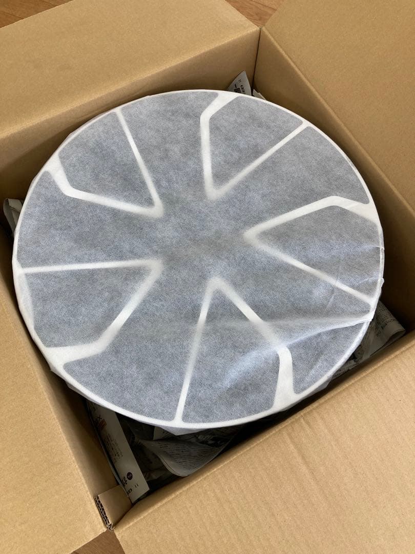 カローラスポーツ　純正18インチアルミ