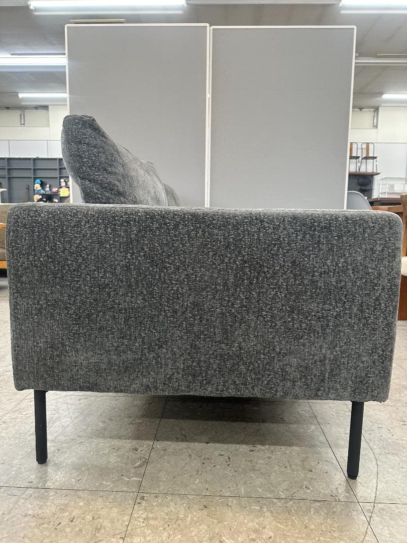 モダンデコ　2人掛けソファ　ローソファ可能　グレー