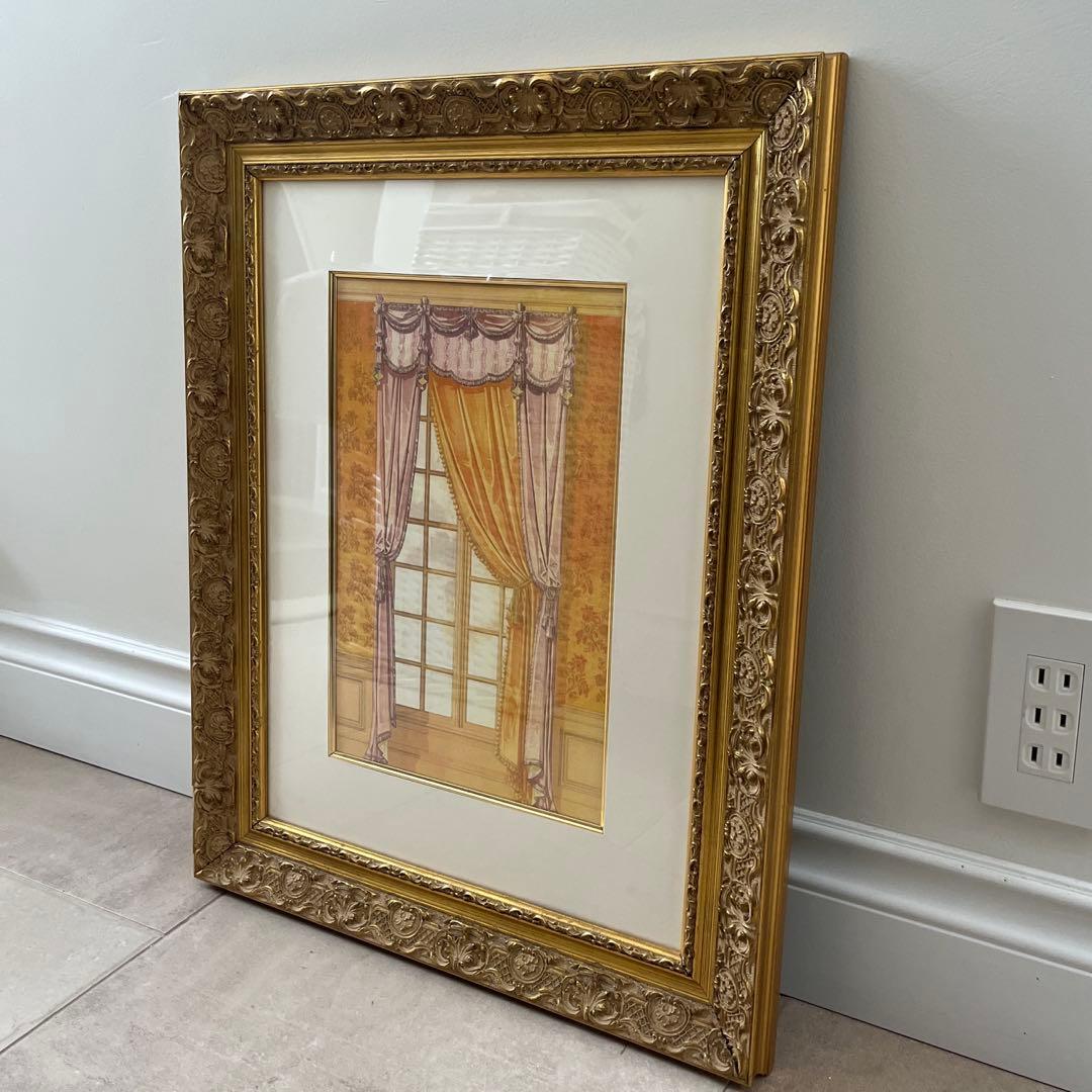 エレガントな額絵　「ウィンドウディスプレイ（窓とカーテン）」