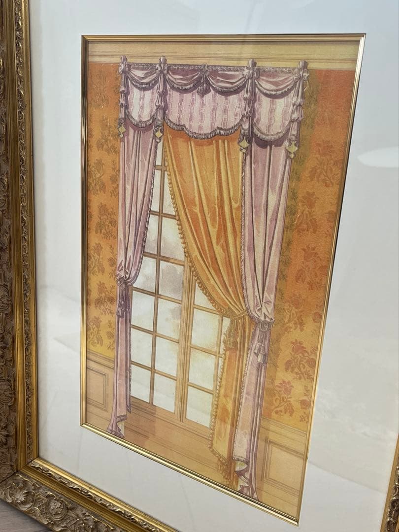 エレガントな額絵　「ウィンドウディスプレイ（窓とカーテン）」