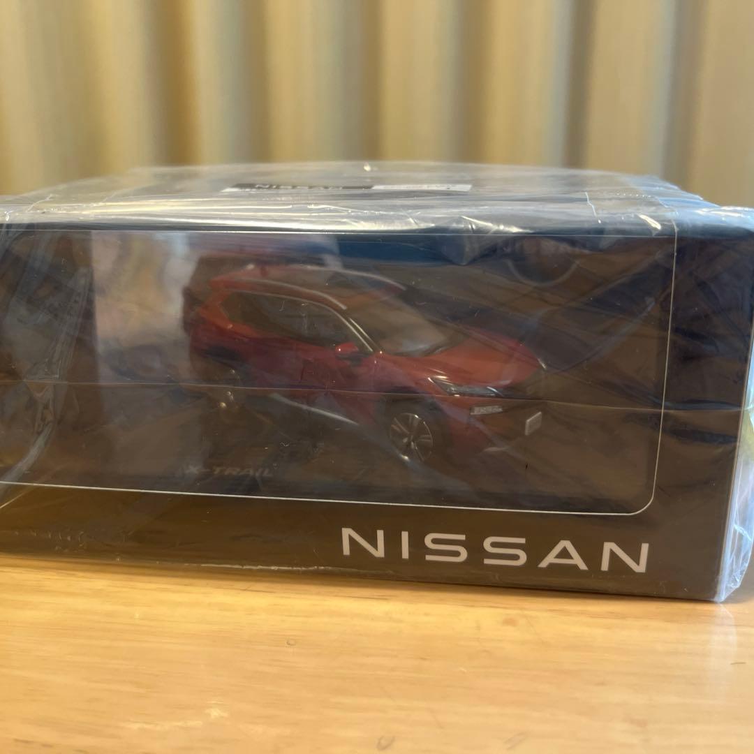 エクストレイル 1/43 ダイキャストミニカー　〈未開封〉