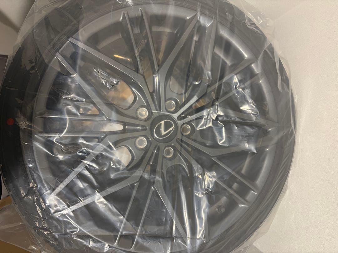 値下げ！４本新品です！レクサスIS500 19インチ 純正ホイール タイヤ付き