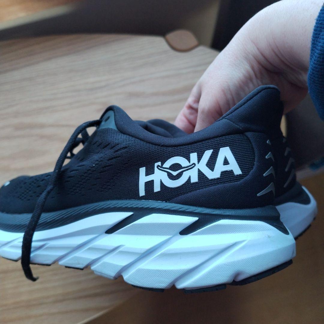 スニーカー（24.5㎝)HOKA CRIFTON８