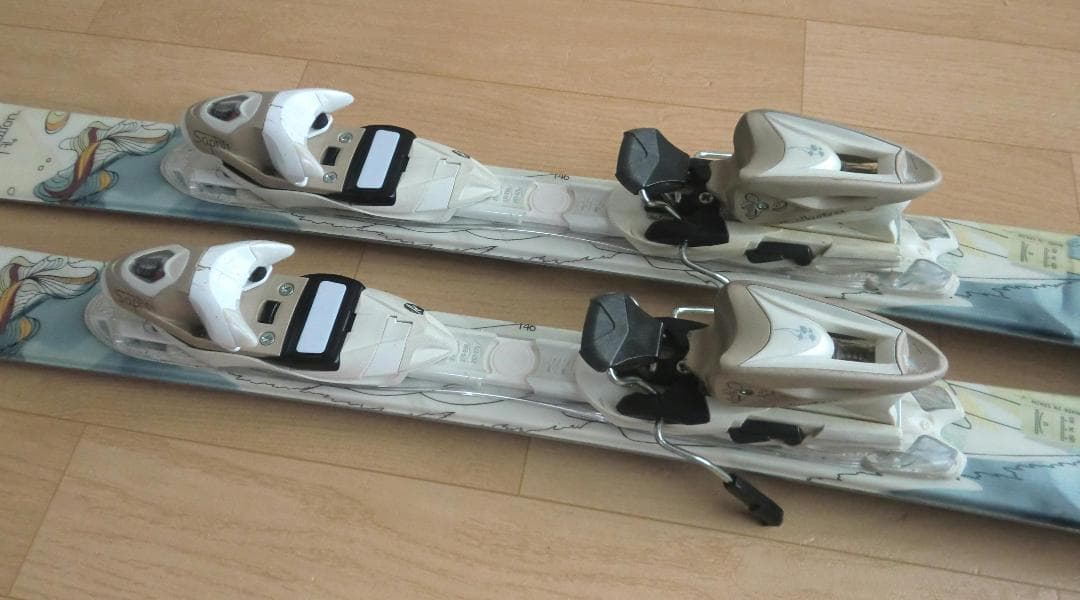 ■■送料無料■ロシニョール■女性用スキーセット■146/24-24.5■WAX■