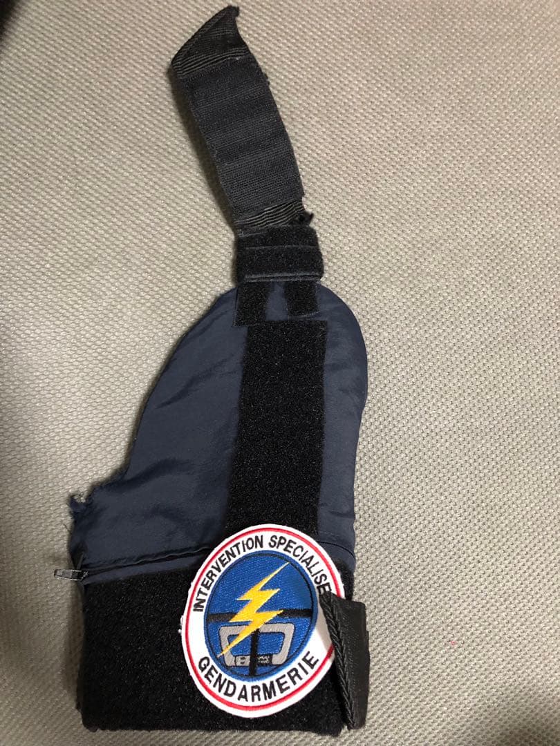 AGIGN アーマー(難あり)