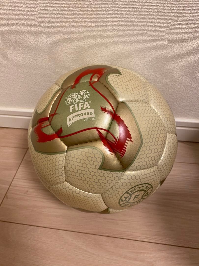 フィーバーノヴァ　アディダス　2002年日韓　ワールドカップ公式試合球