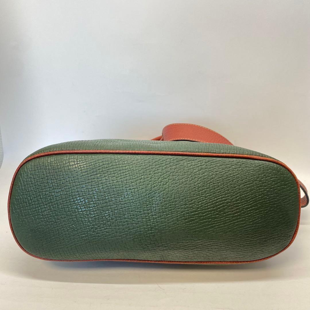 ロエベ グリーンショルダーバッグ 型押しレザー ビンテージ