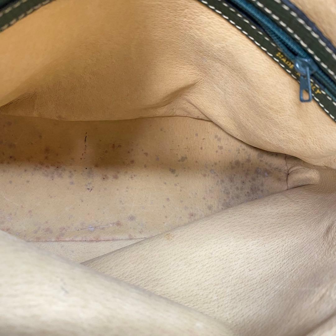 ロエベ グリーンショルダーバッグ 型押しレザー ビンテージ