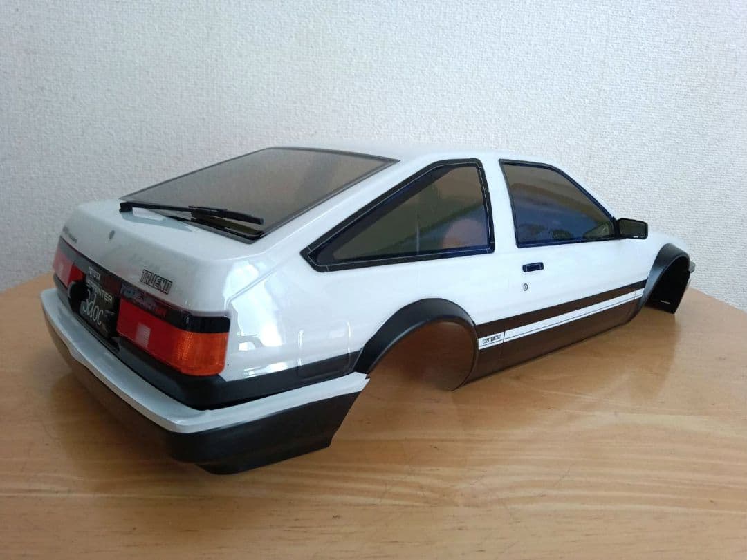 京商フェーザーD2 トヨタスプリンタートレノAE86 未走行ボディ