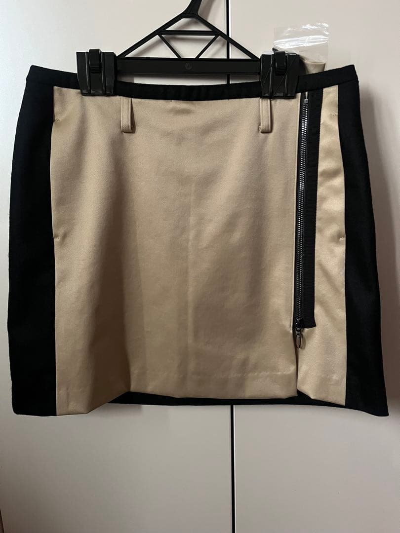 新品未使用！レディース ゴルフ スカート ベージュ黒