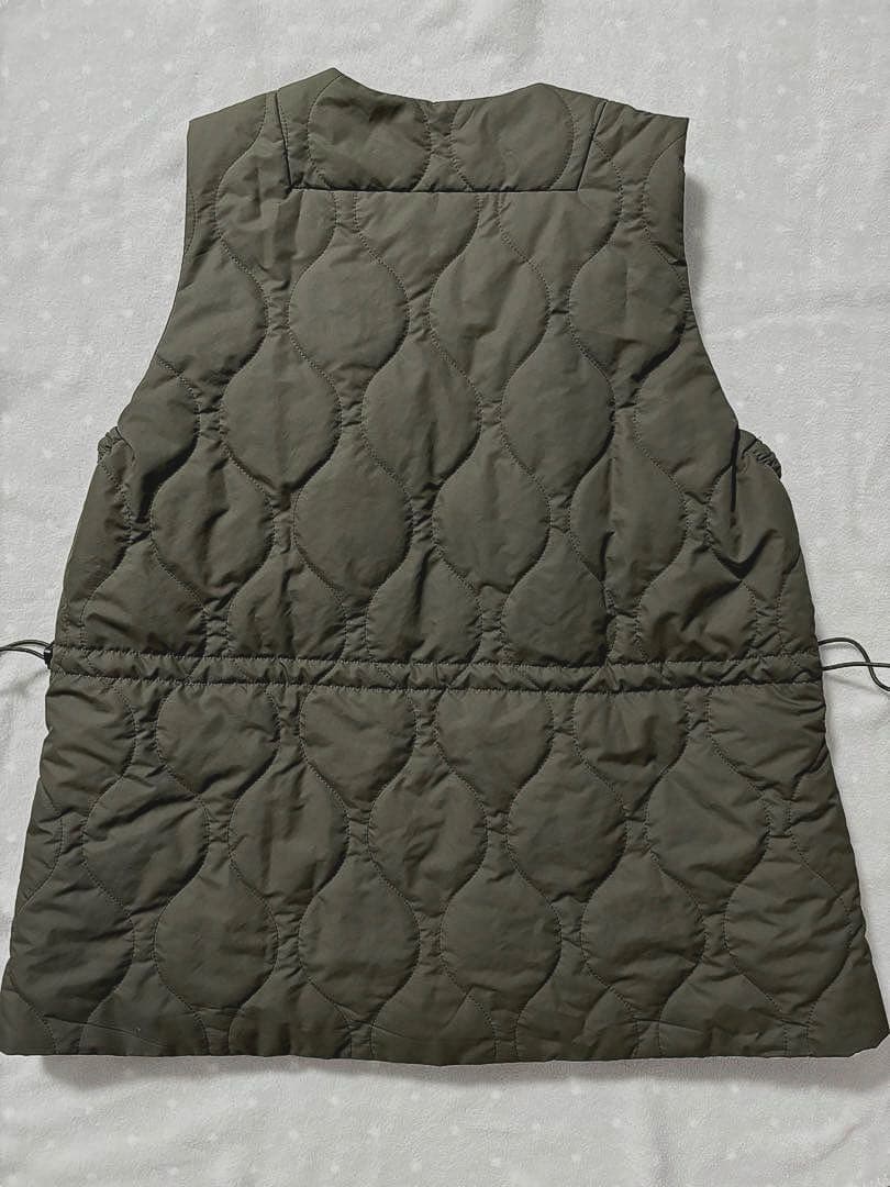 zuccaズッカオリーブ色 キルティングベスト