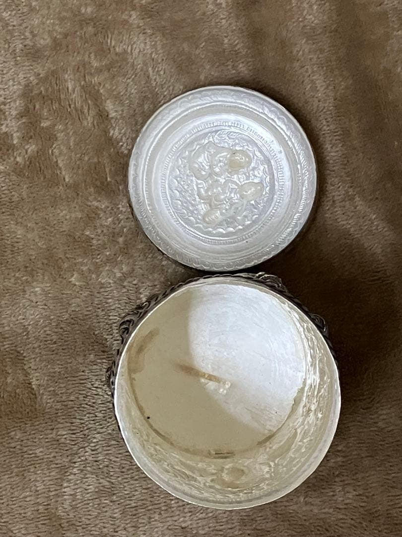 銀製 アンティーク小物入れミャンマー産カレンシルバー