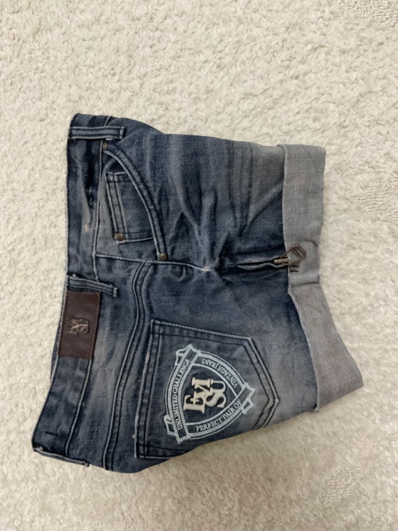 デニムショートパンツ ダークブルー ロゴ刺繍付き