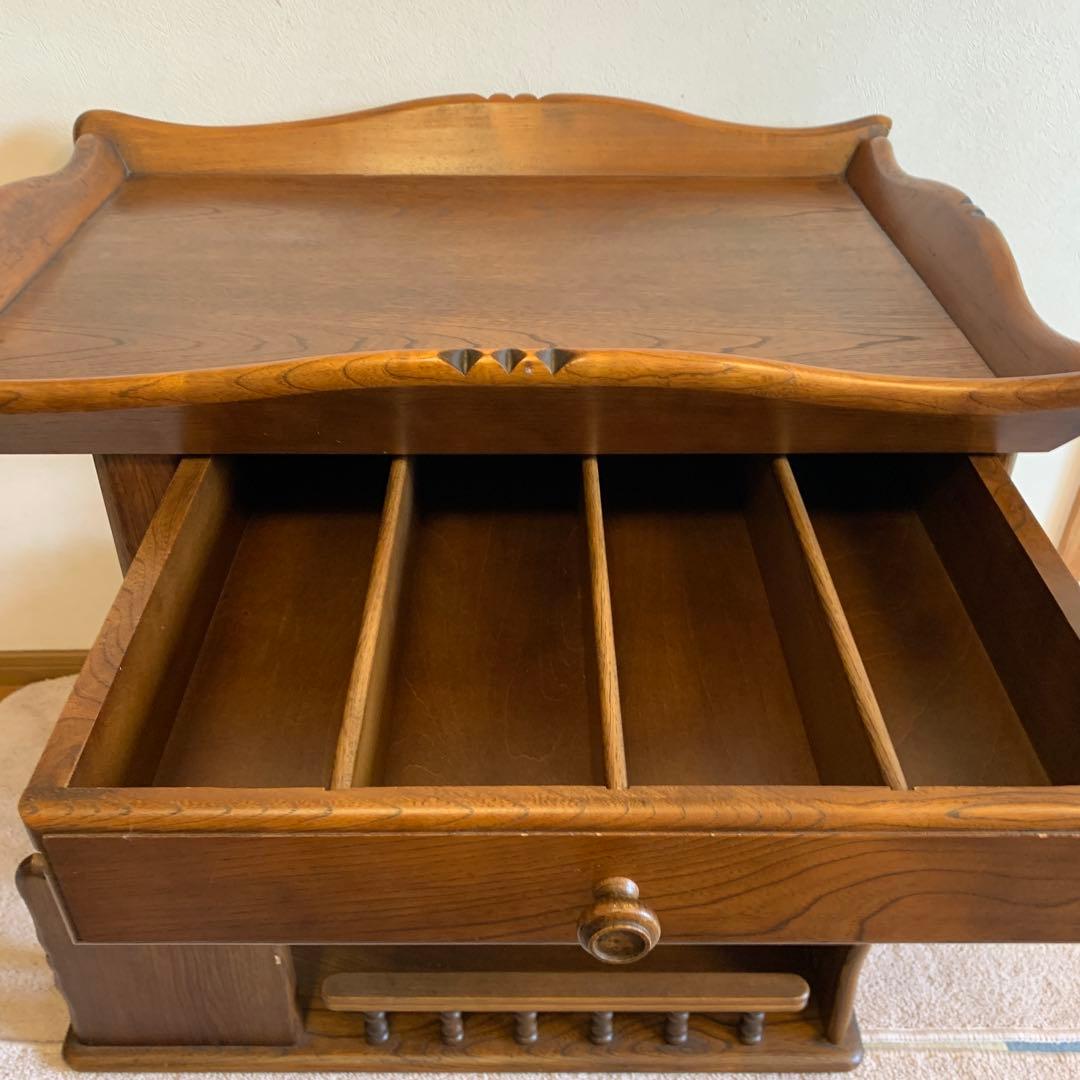 カリモク　キッチンワゴン　キャスターなし