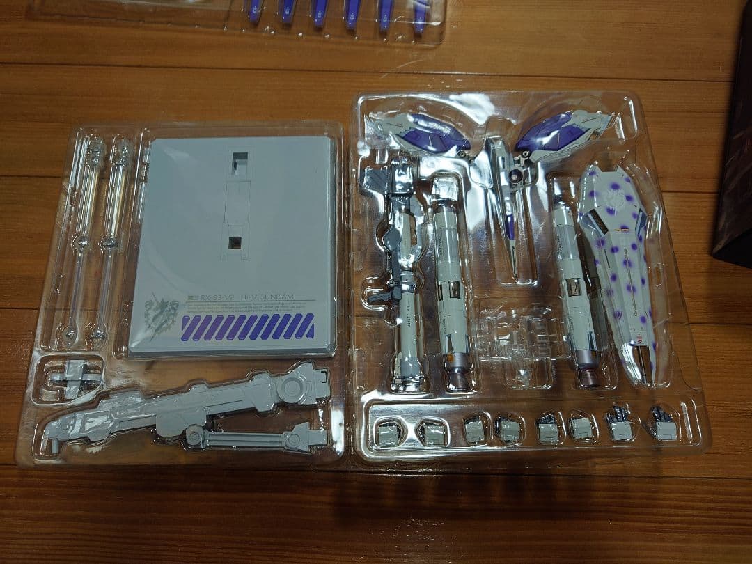 L BUILD RX-93-2 Hi-v ガンダム　シールド付き