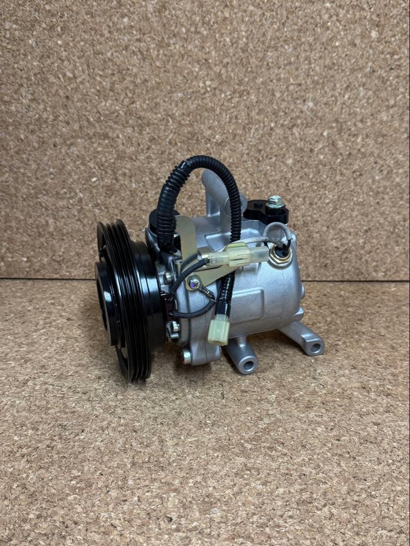 LA100Sムーブ リビルトACコンプレッサー 未使用 長期在庫 LA600S