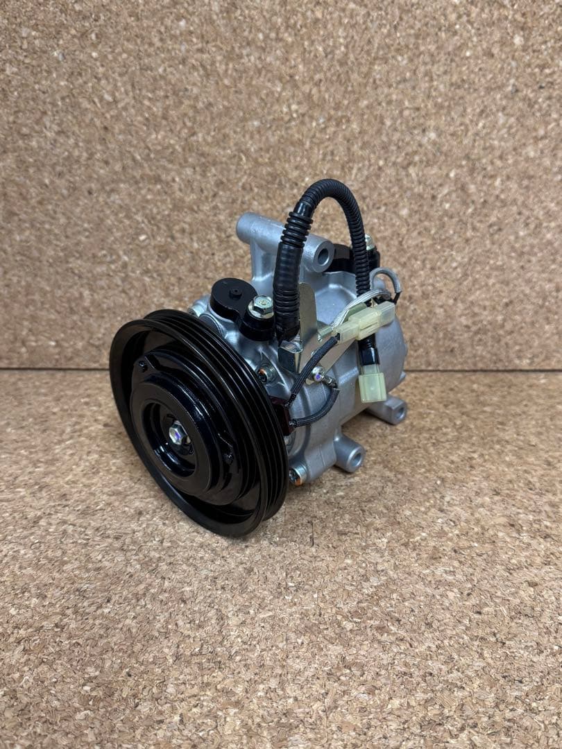 LA100Sムーブ リビルトACコンプレッサー 未使用 長期在庫 LA600S