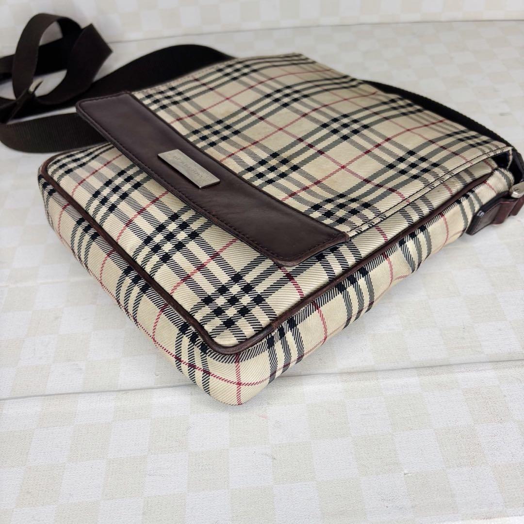 美品　Burberry バーバリー　ショルダーバッグ　M04