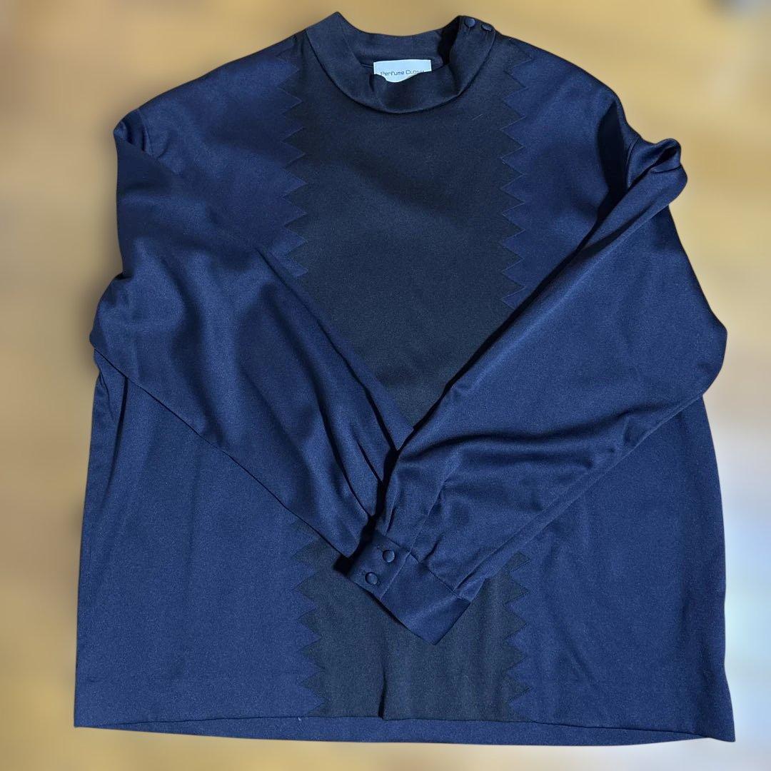 Perfume Closet 濃紺長袖カットソー