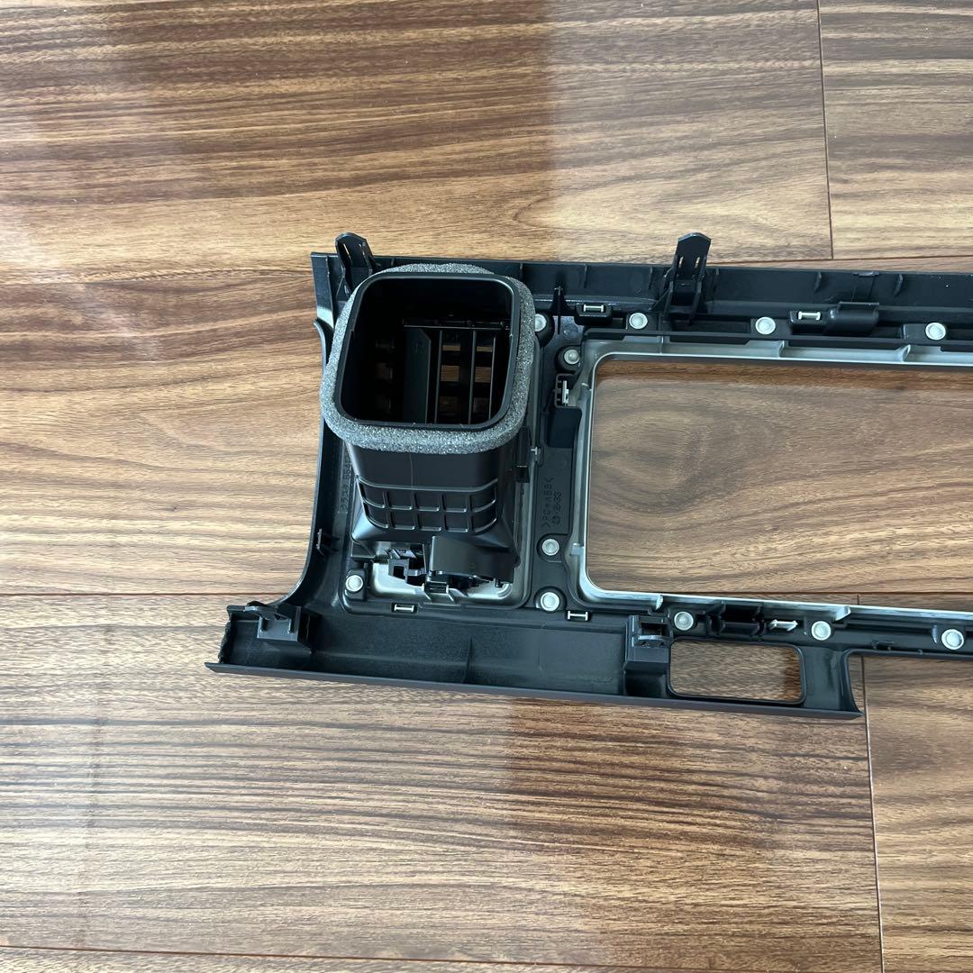 ハイエース8型アースカラーパッケージ　スーパーGLナロー純正インパネ　新車取外し