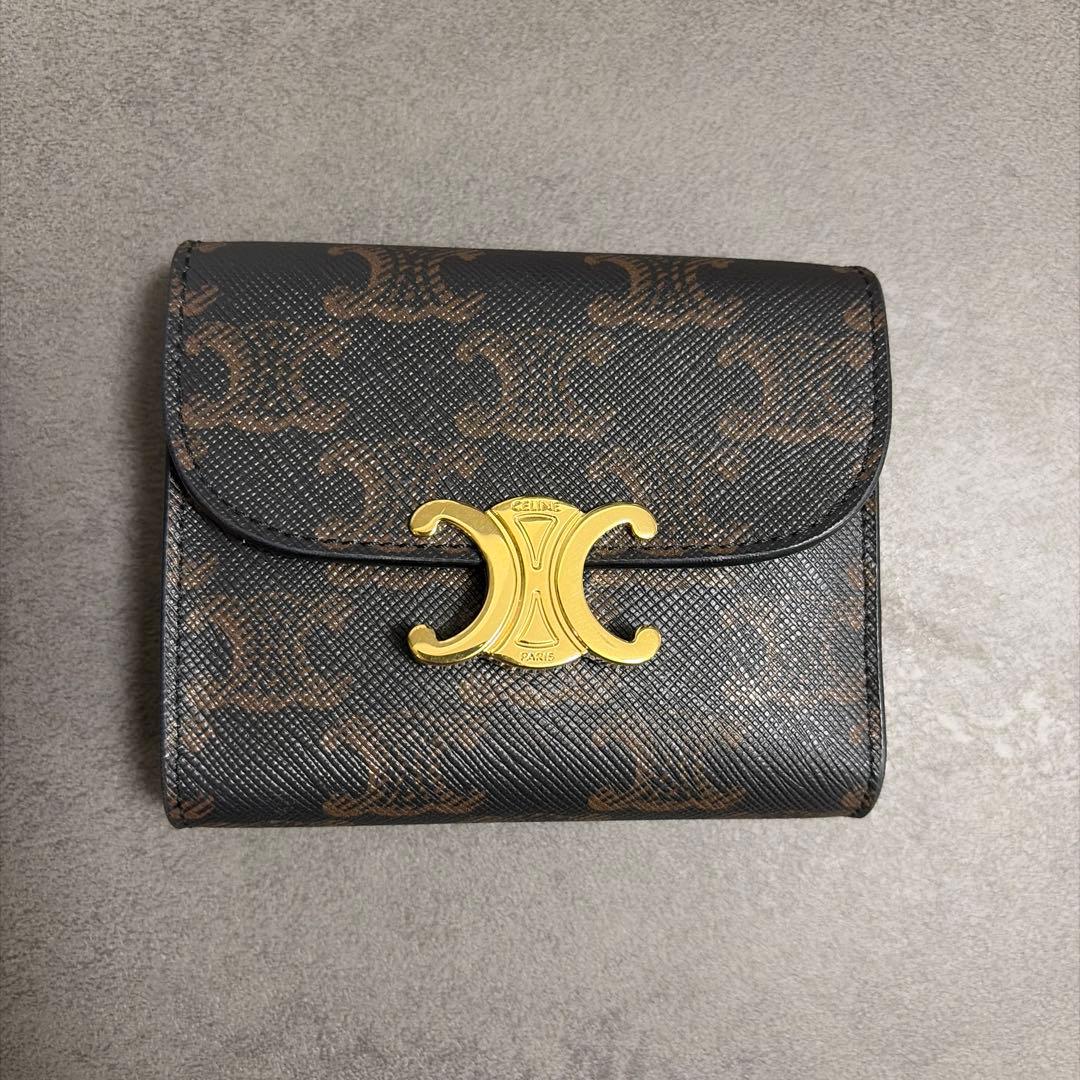 CELINEトリオンフ三つ折り財布