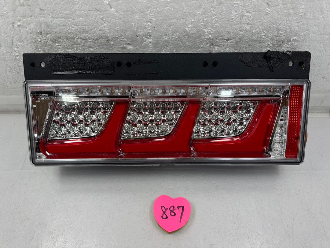 小糸 KOITO 3連 LED テールライト 大型 トラック オールLED右