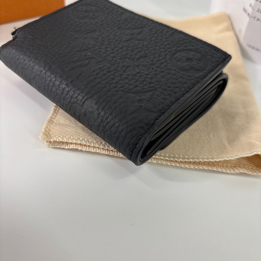 未使用 ルイヴィトン ポルトフォイユパイロット モノグラムトリヨン 三つ折り財布