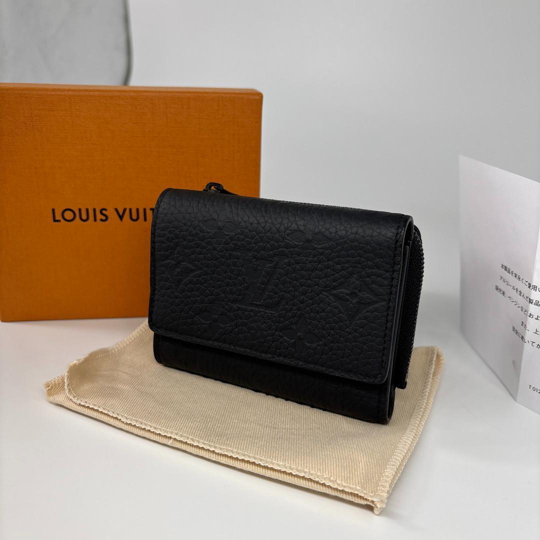 未使用 ルイヴィトン ポルトフォイユパイロット モノグラムトリヨン 三つ折り財布