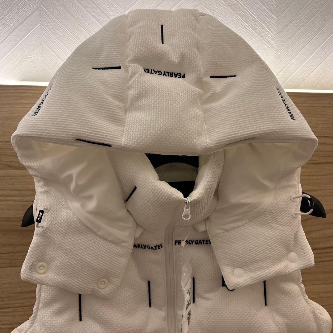 新品★42,900円 パーリーゲイツ ダウンベスト フード付き 白×紺ロゴ 1