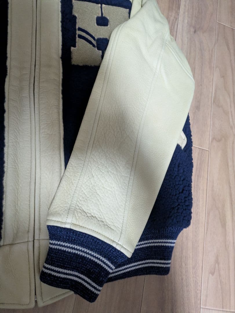 アイボリー・ネイビー スタジャン