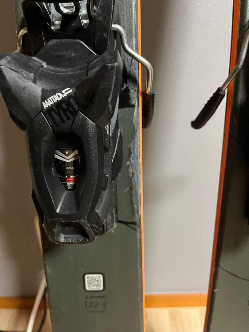 スキー板　ATOMIC BENT CHETLER 100