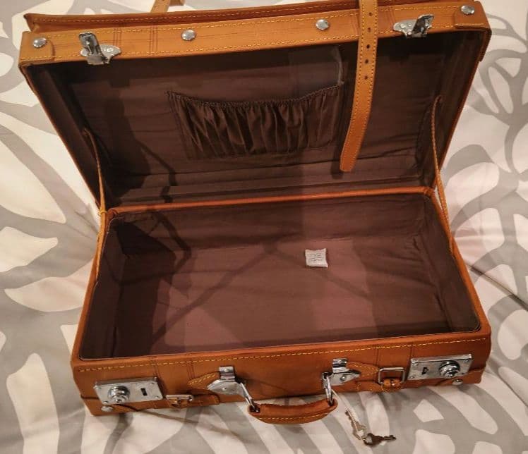 【本革】 トランクケース キャメル 鍵付き(色褪せ、日焼け、若干染みあり)