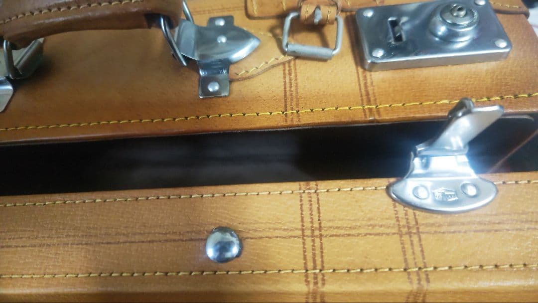 【本革】 トランクケース キャメル 鍵付き(色褪せ、日焼け、若干染みあり)