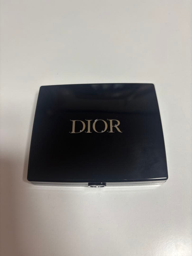 限定色★ Dior サンククルールクチュール 523 ベージュクチュール　未使用