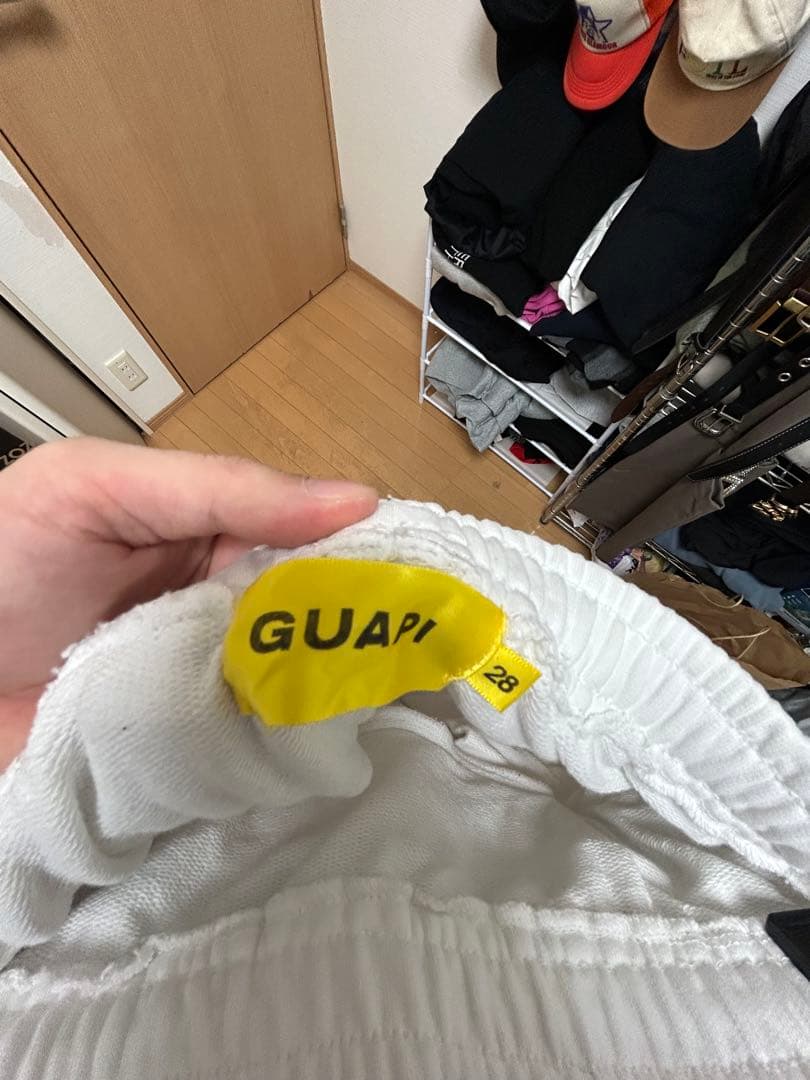 GUAPI ホワイトパンツ 28サイズ