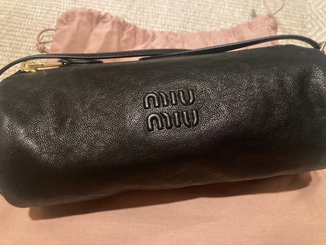 Miu Miu ナッパレザーポーチ ブラック 新品未使用