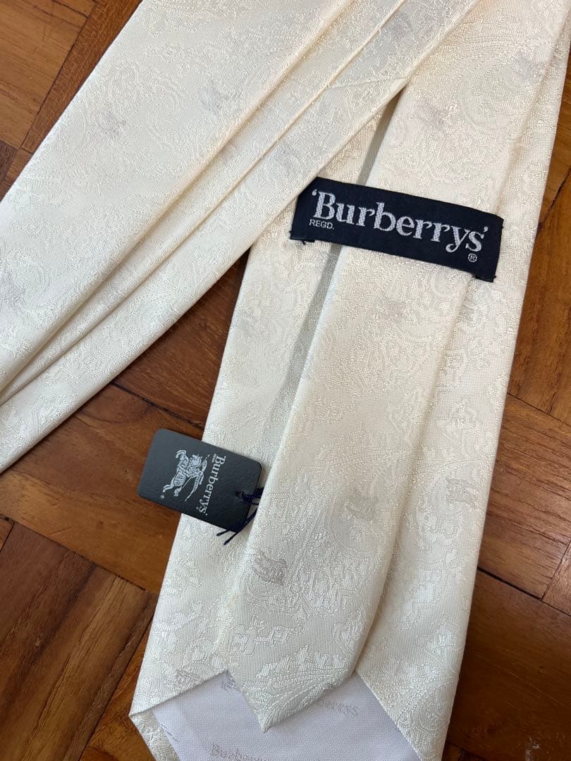 ホワイト ネクタイ