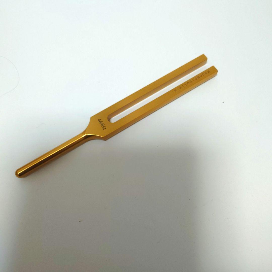 ほ*場様 マドモアゼル愛「444Hzチューナー2＆音叉箱セット」（解説書付き）