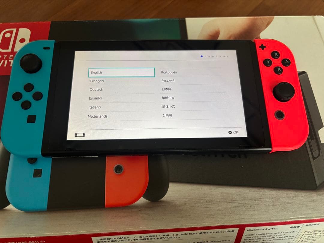 め*こ様 Nintendo Switch 本体＋ フィルム、SDカード