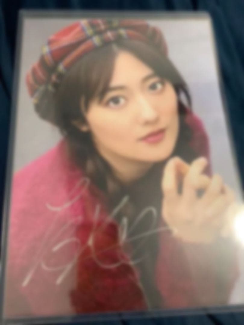 公式品！　奥山かずさ　直筆サイン入りA4ポートレート　生写真