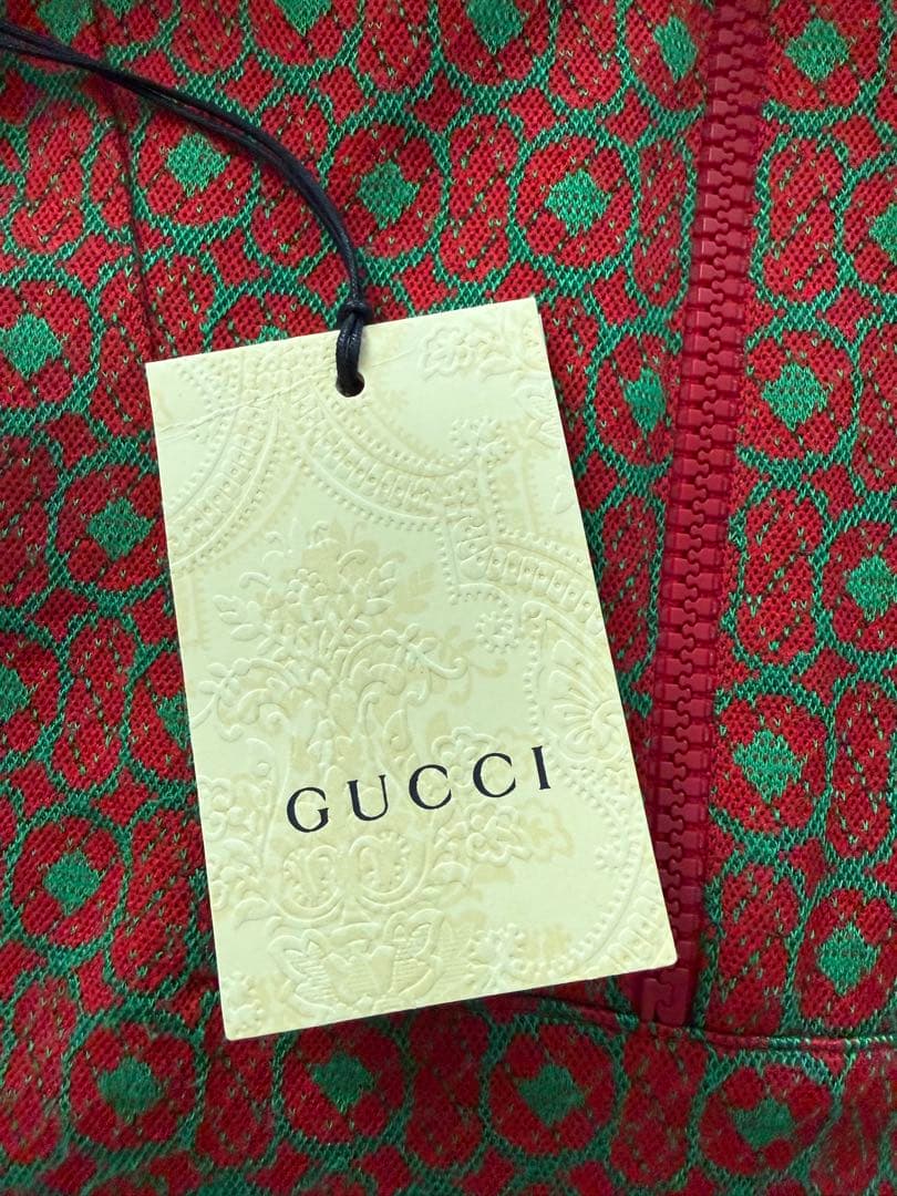 ♡GUCCI♡超美品！ロゴスウェットパーカー