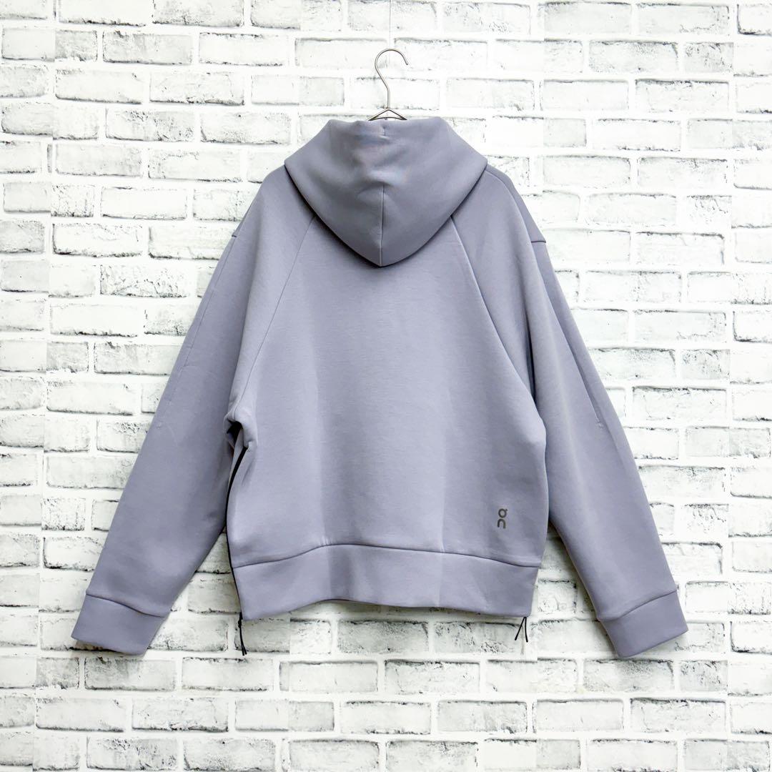 美品オン On Focus Tech Hoodie フォーカス　テックフーディー