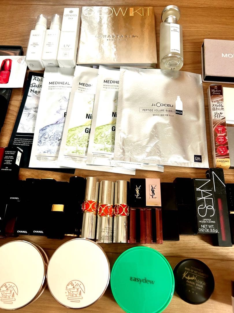 ☆コスメ まとめ売り☆デパコスリップ多め、クッションファンデ　希少限定品あり！