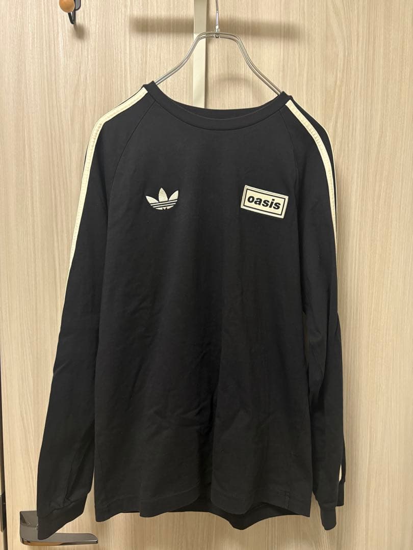 adidas x Oasis ロンT ブラック ロングTシャツ