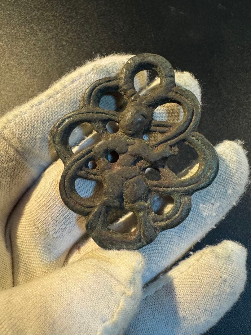 時代物 チベット仏教 古銅製 お守り 極細工 古美術骨董 金属製 詳細不明