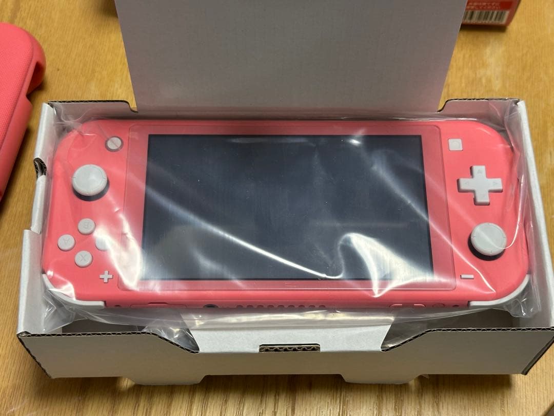 Nintendo Switch Lite コーラル 4点セット