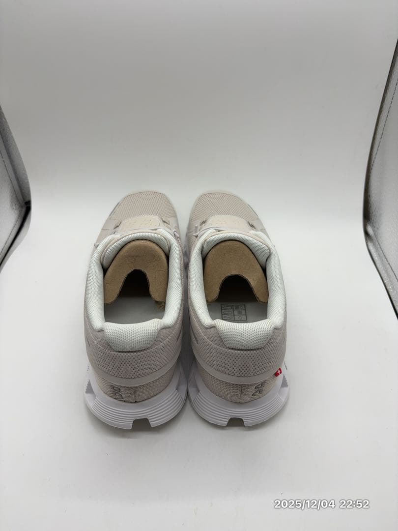 ON Cloud5 ランニングシューズ パール/ホワイト レディース 25cm