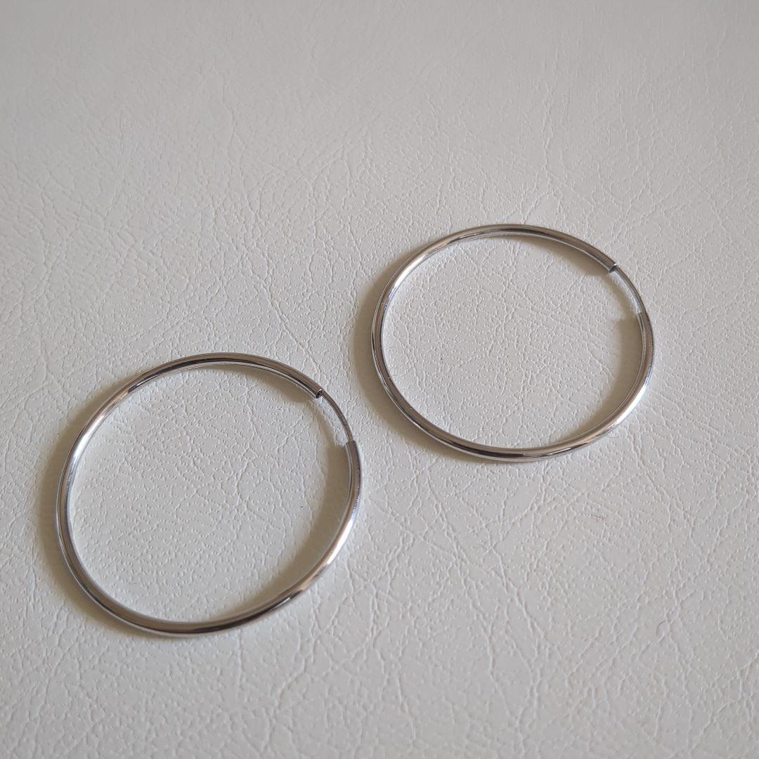 K18ホワイトゴールド フープピアス 30mm アンフィニ