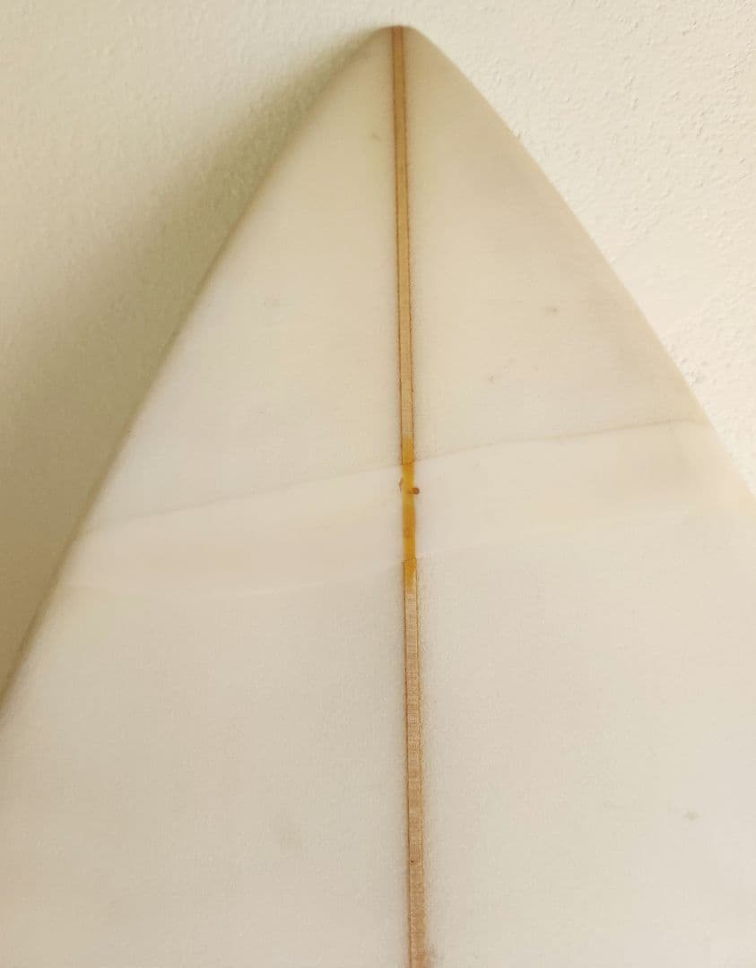 クォーターサーフボード・ショートボード (新品フィン3枚交換済み)