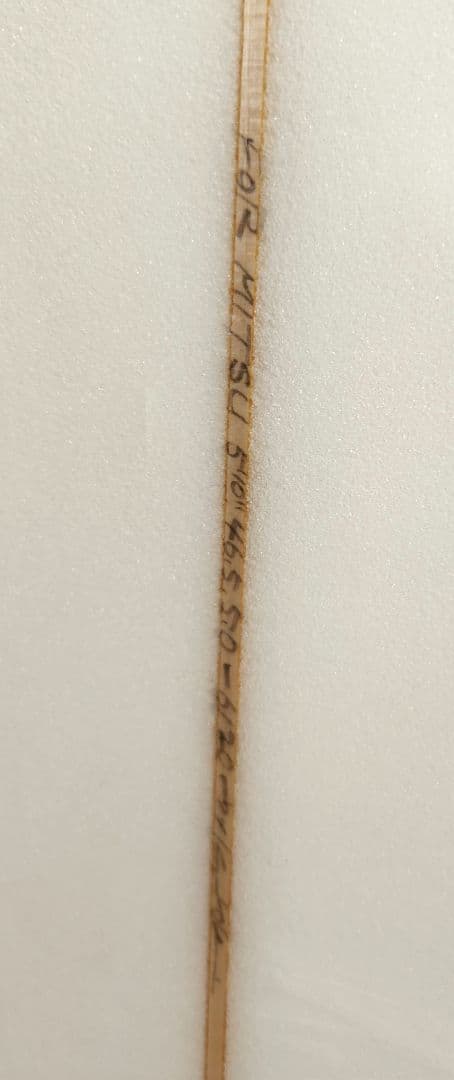 クォーターサーフボード・ショートボード (新品フィン3枚交換済み)